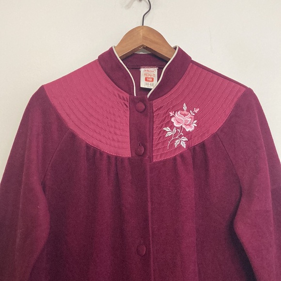 Vintage Lounge Gown Women Large XL Dark Red Maxi Robe Nightgown Grannycore - Picture 3 of 11